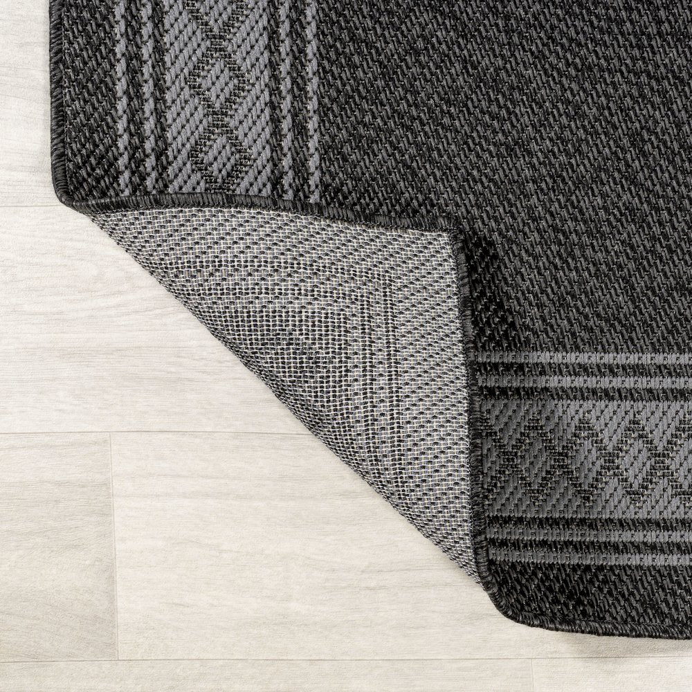 Lucia Classic Diamond Border Indoor/Outdoor Area Rug