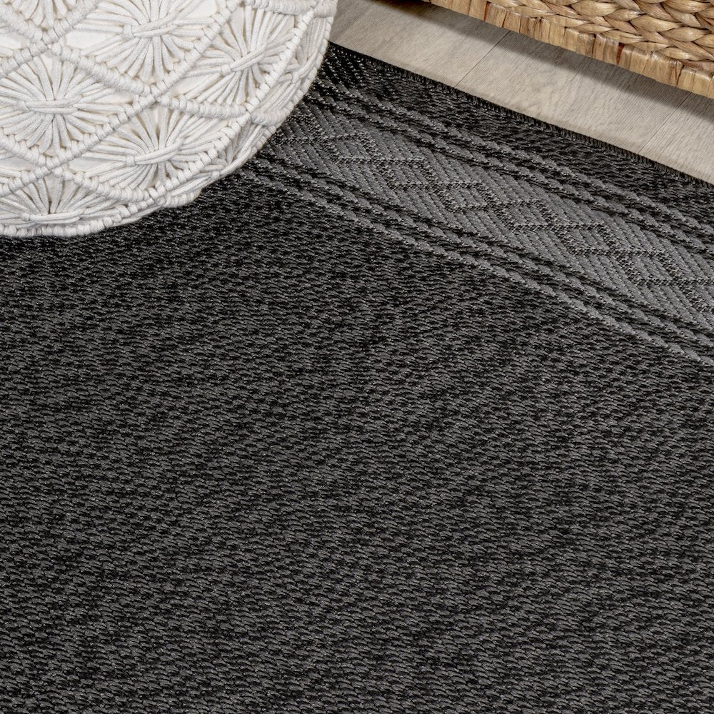Lucia Classic Diamond Border Indoor/Outdoor Area Rug
