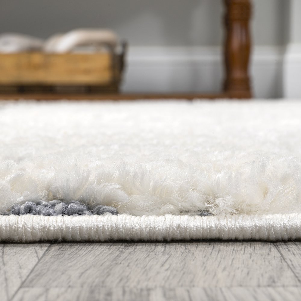 Pia Moroccan Trellis Plush Carved Area Rug