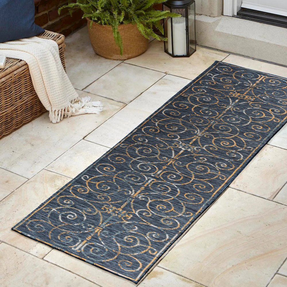 Cottage Filigree Scroll Reversible Machine-Washable Indoor/Outdoor Runner Rug