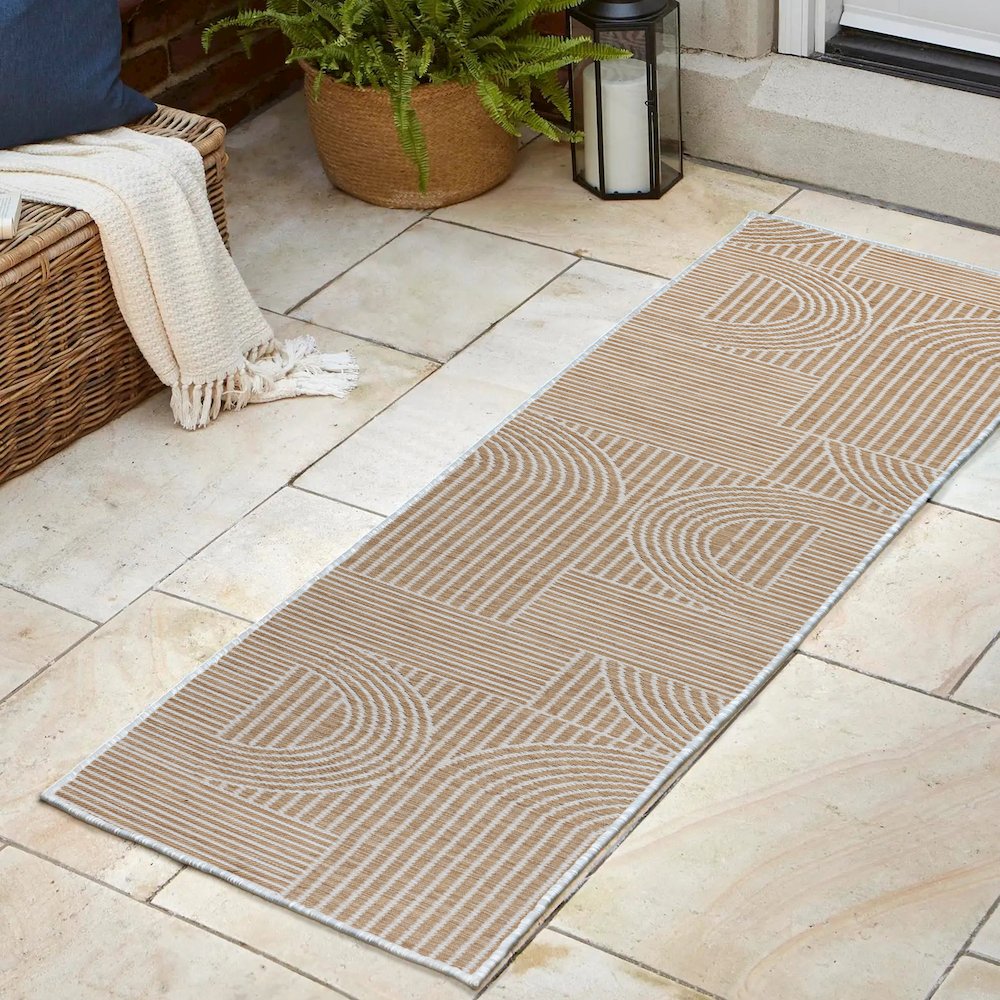 Arch Stripe Reversible Machine-Washable Indoor/Outdoor Runner Rug