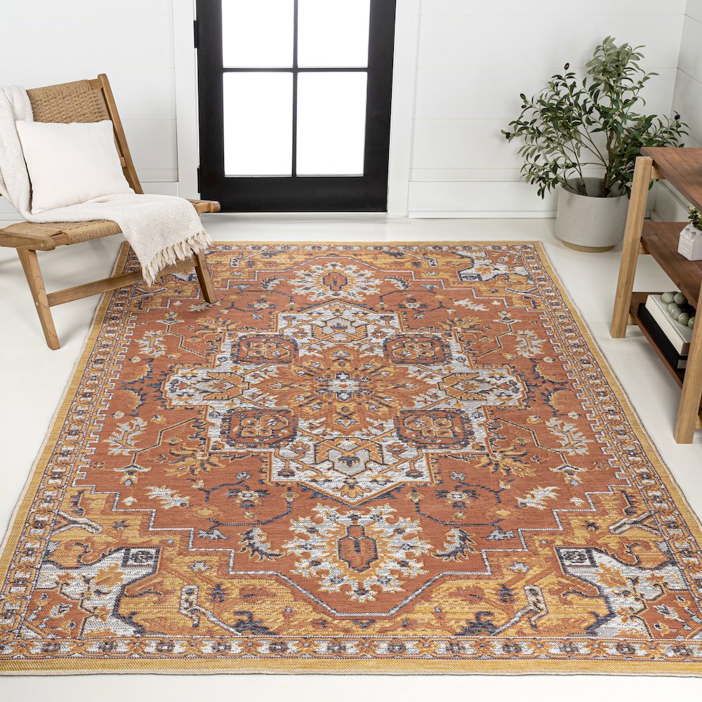 Medallion Reversible Machine-Washable Indoor/Outdoor Runner Rug