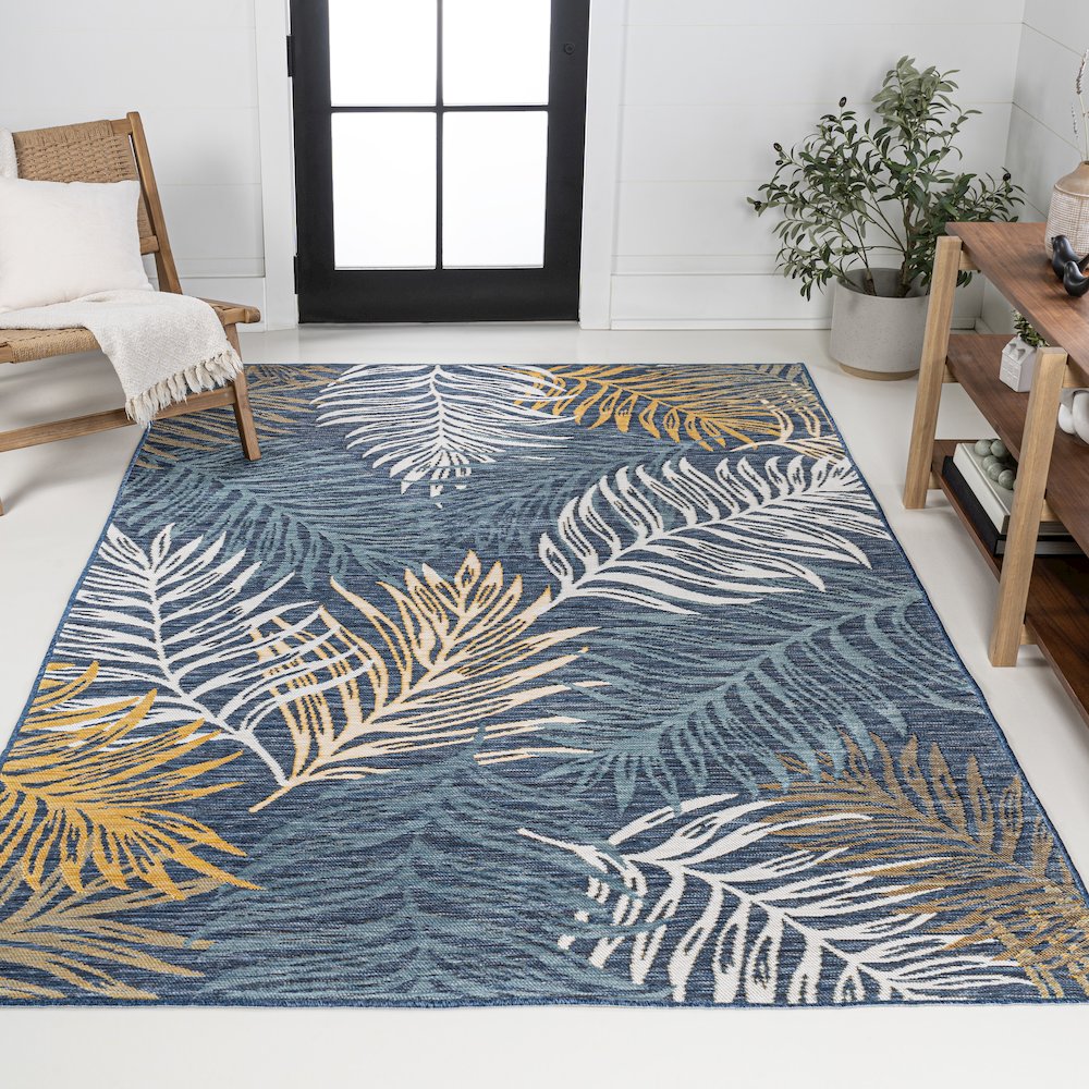 Casual Palm Frond Reversible Machine-Washable Indoor/Outdoor Area Rug