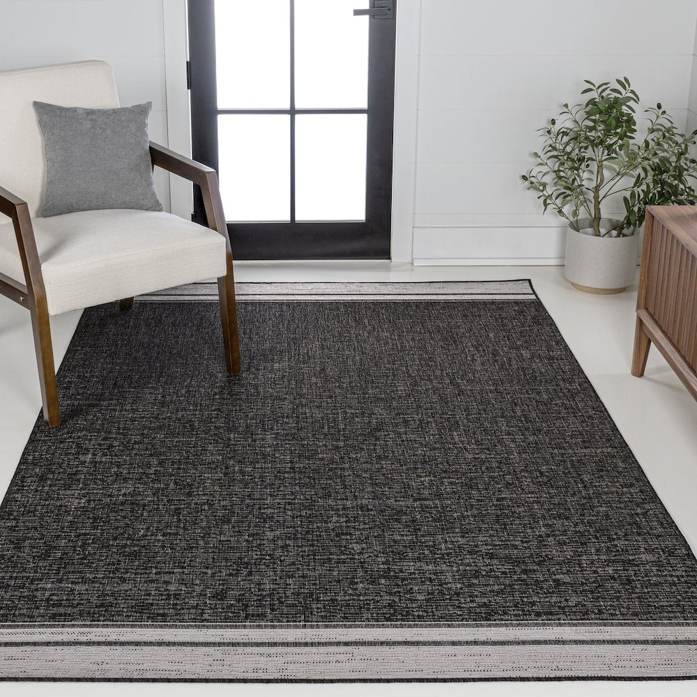Alda Modern Minimalist Mingled Solid Indoor/Outdoor Area Rug
