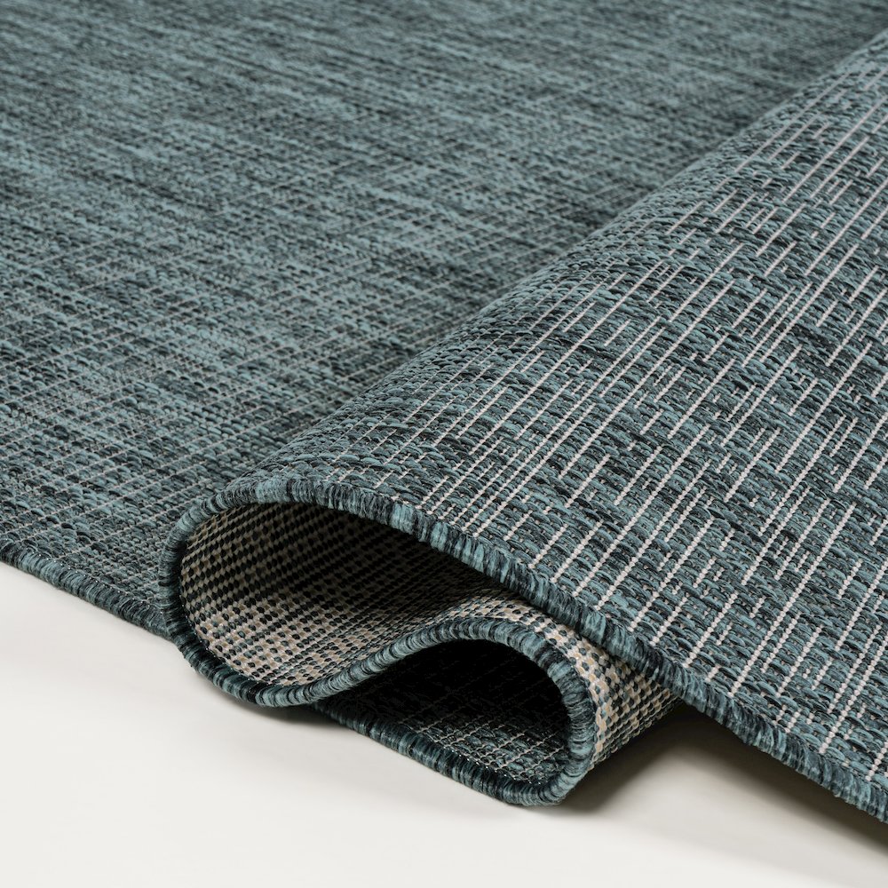 Alda Modern Minimalist Mingled Solid Indoor/Outdoor Area Rug