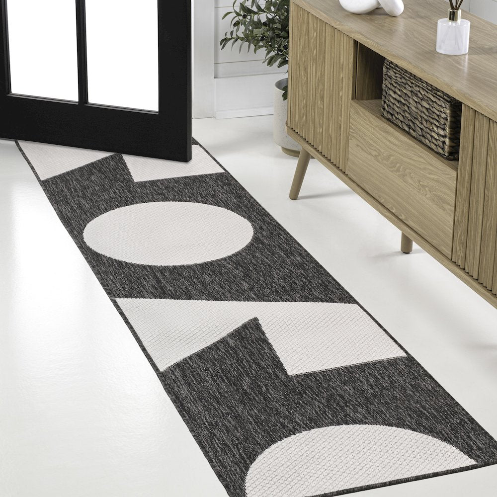 Two-Tone Black/Cream 2 ft. x 8 ft. Indoor/Outdoor Runner Rug