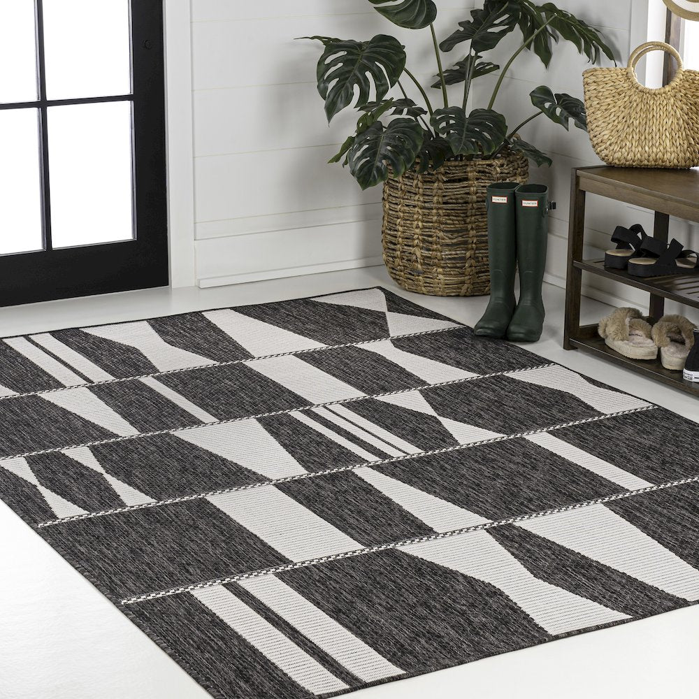 Two-Tone Black/Cream 3 ft. x 5 ft. Indoor/Outdoor Area Rug
