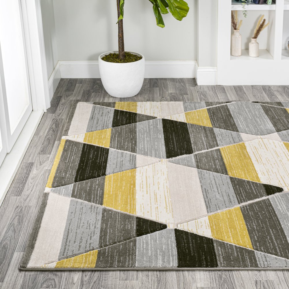Kehoe Retro Diamonds Geometric Area Rug