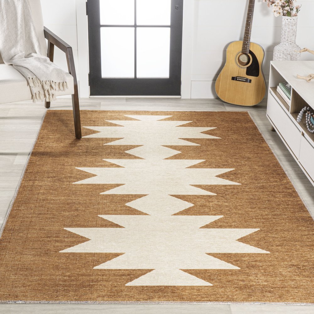 Chayton Minimalist Geometric Machine Washable Area Rug