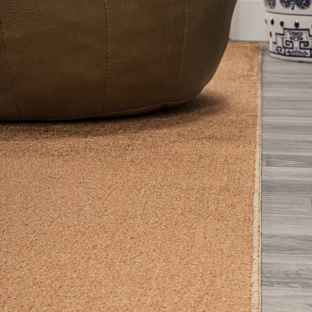 Twyla Classic Solid Low-Pile Machine-Washable Runner Rug