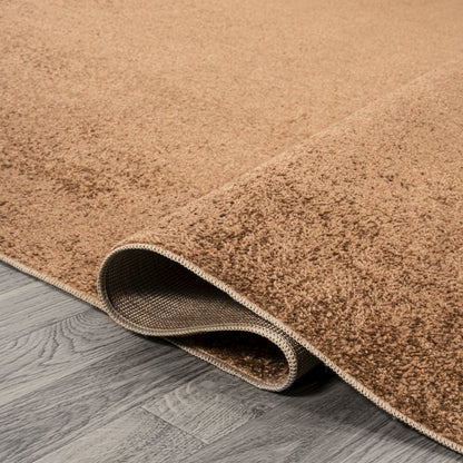 Twyla Classic Solid Low-Pile Machine-Washable Runner Rug