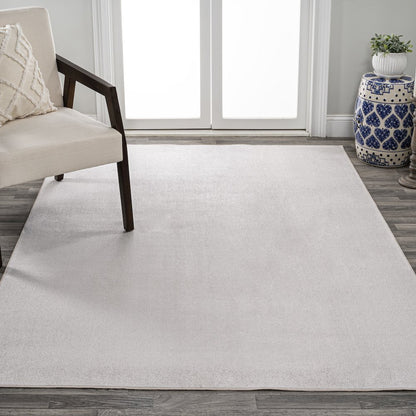 Twyla Classic Solid Low-Pile Machine-Washable Area Rug