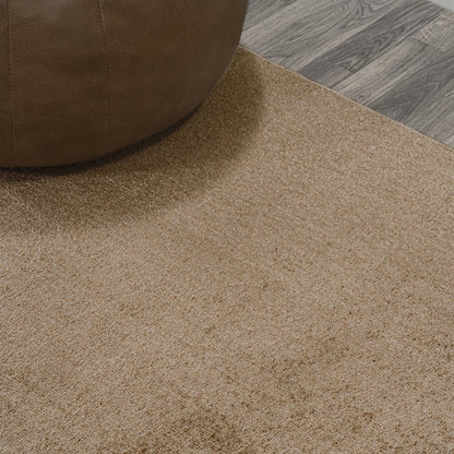 Twyla Classic Solid Low-Pile Machine-Washable Runner Rug