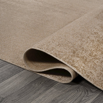 Twyla Classic Solid Low-Pile Machine-Washable Runner Rug