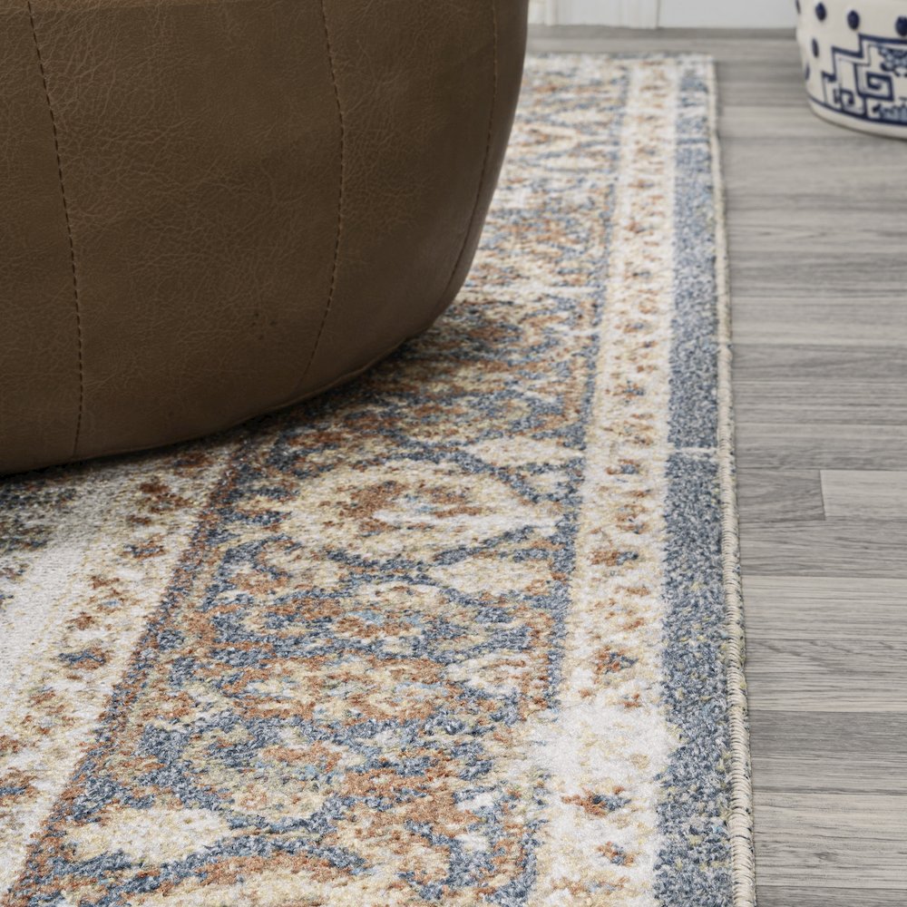 Keesha Bold Distressed Medallion Low-Pile Machine-Washable Runner Rug
