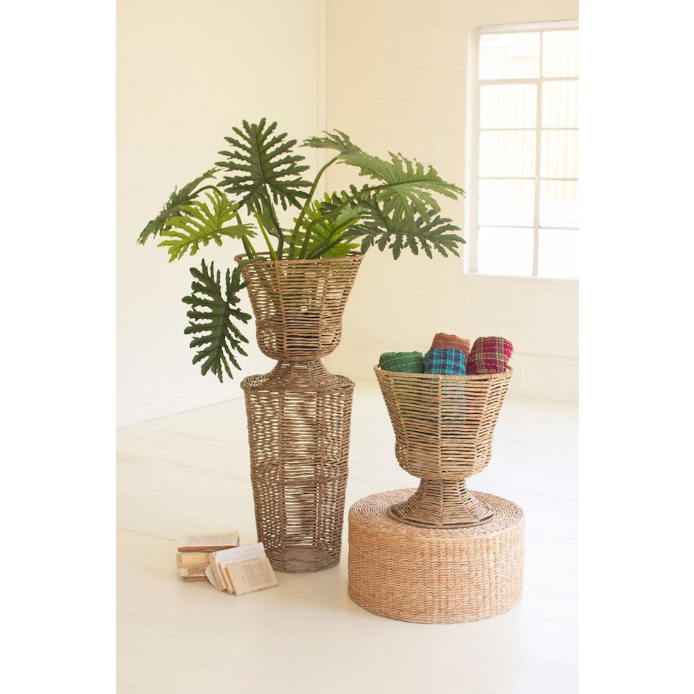 Iron And Seagrass Urn - Short