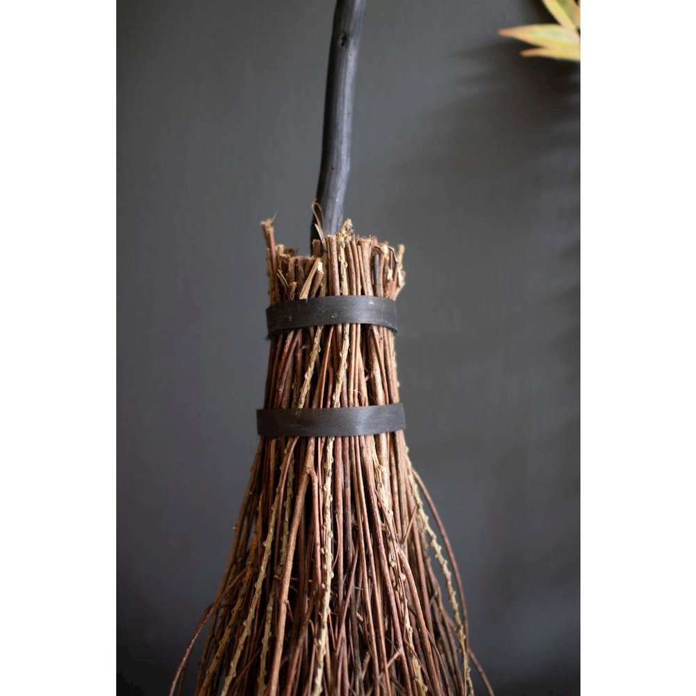 Witch Broom Stick 56inches
