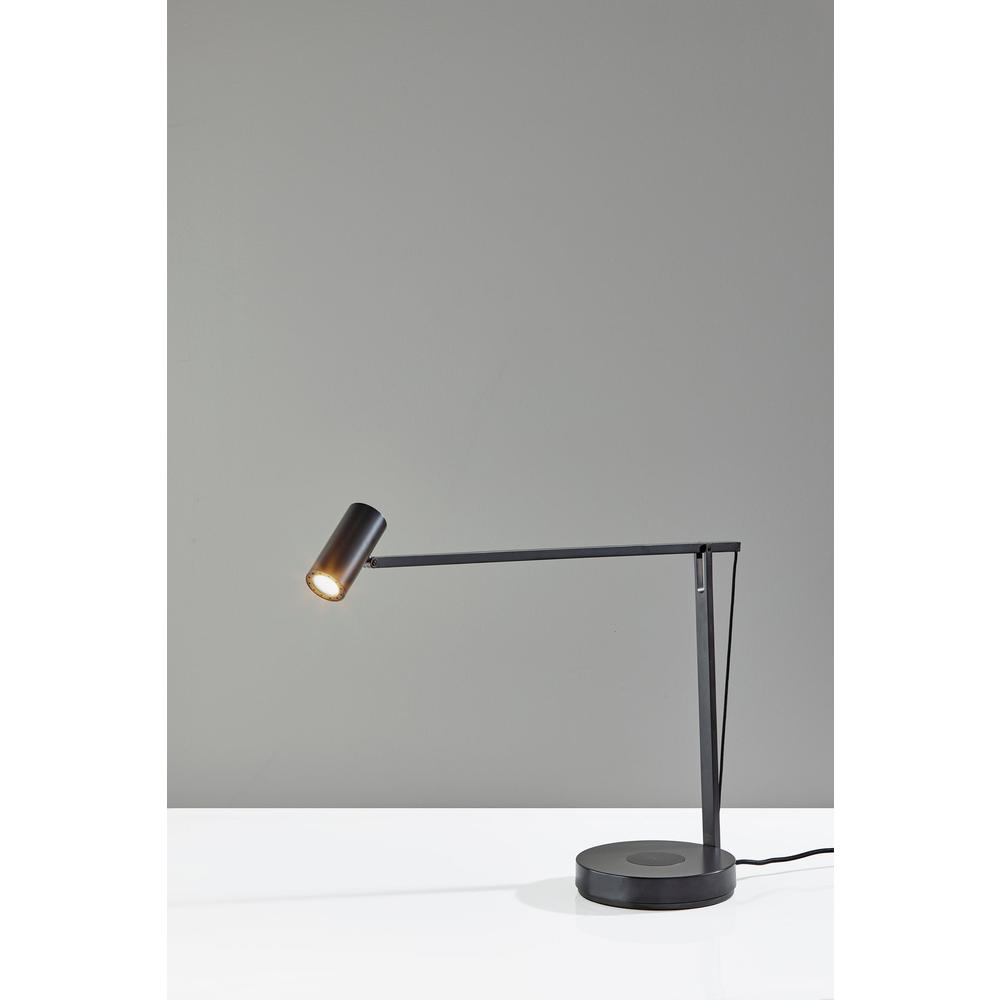 Turrell Task Lamp w. Wireless Charging
