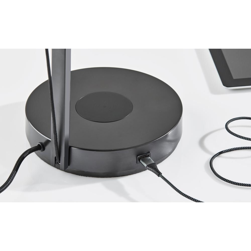 Turrell Task Lamp w. Wireless Charging