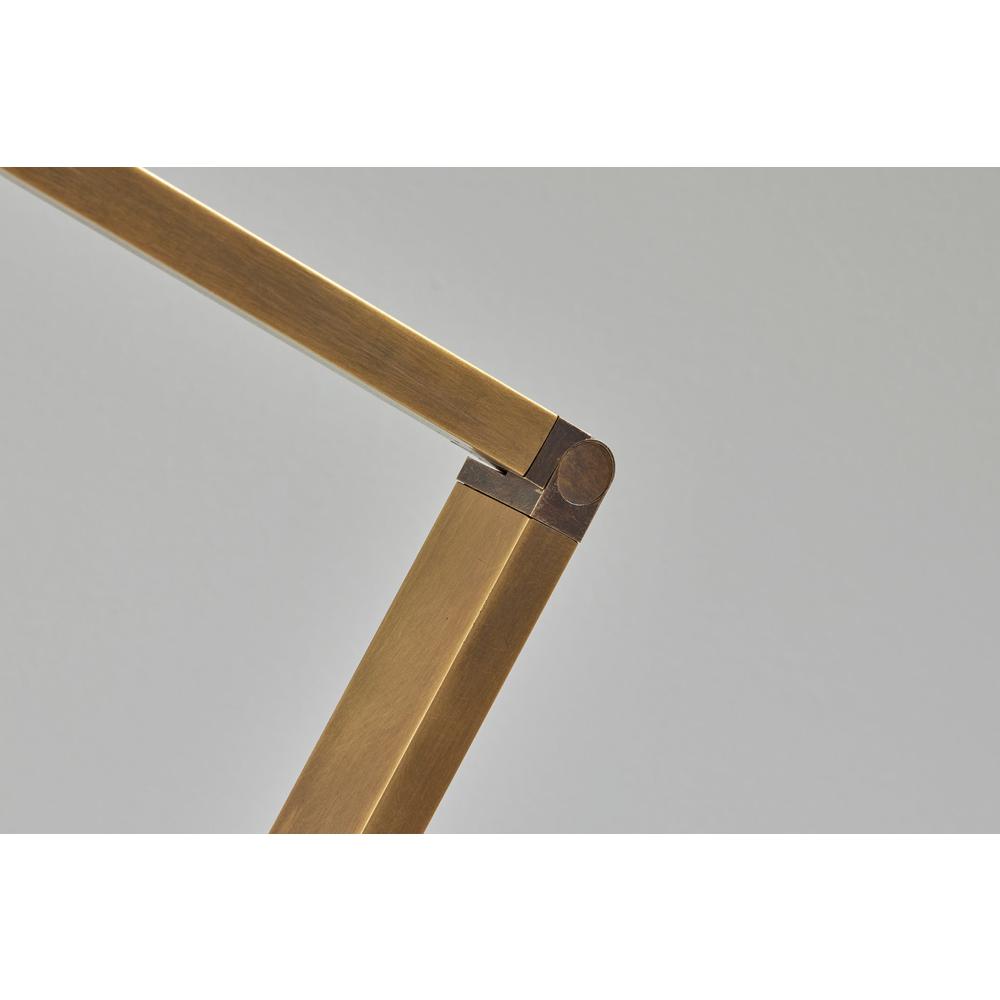 Newman Task Lamp w. Wireless Charging