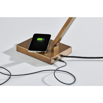 Newman Task Lamp w. Wireless Charging