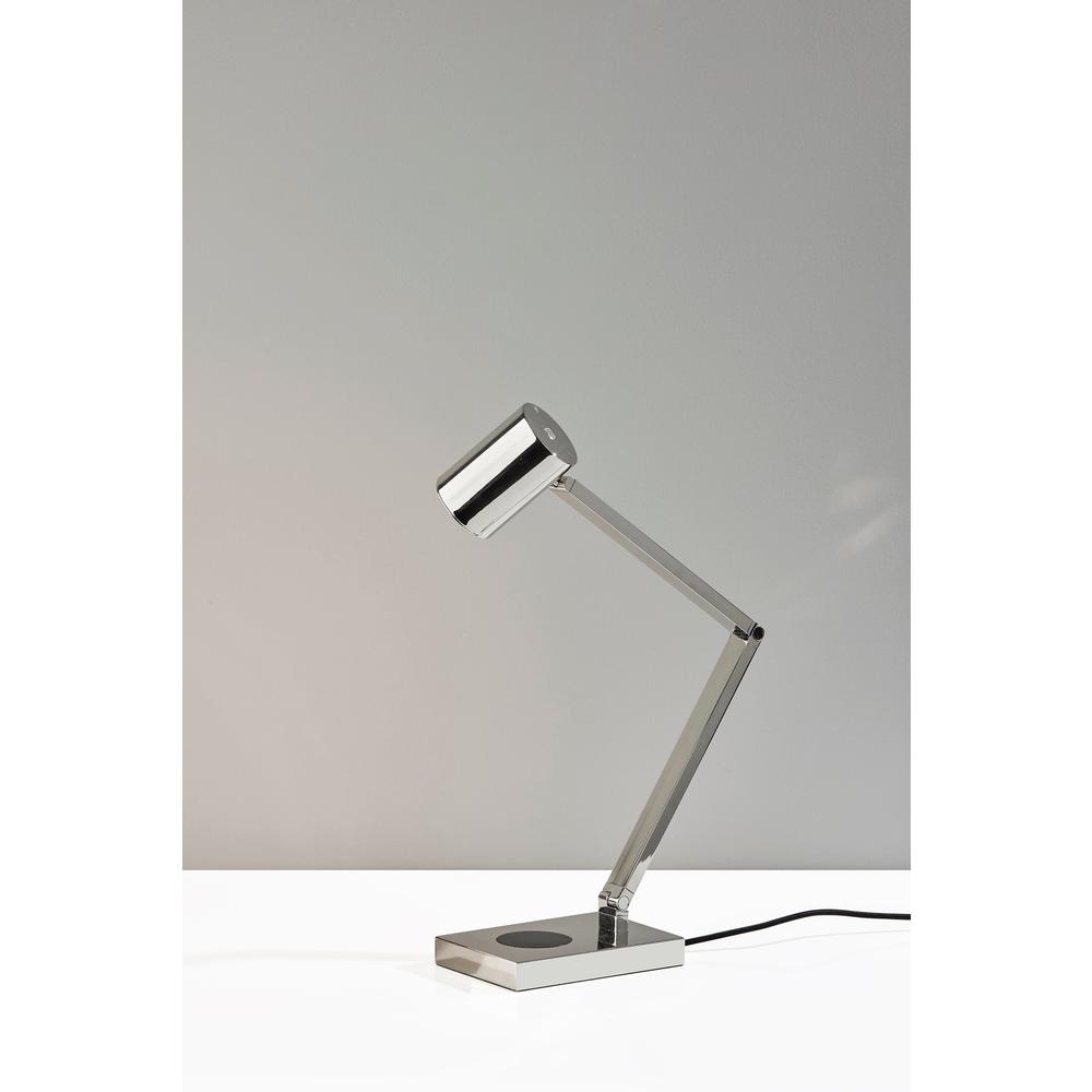 Newman Task Lamp w. Wireless Charging