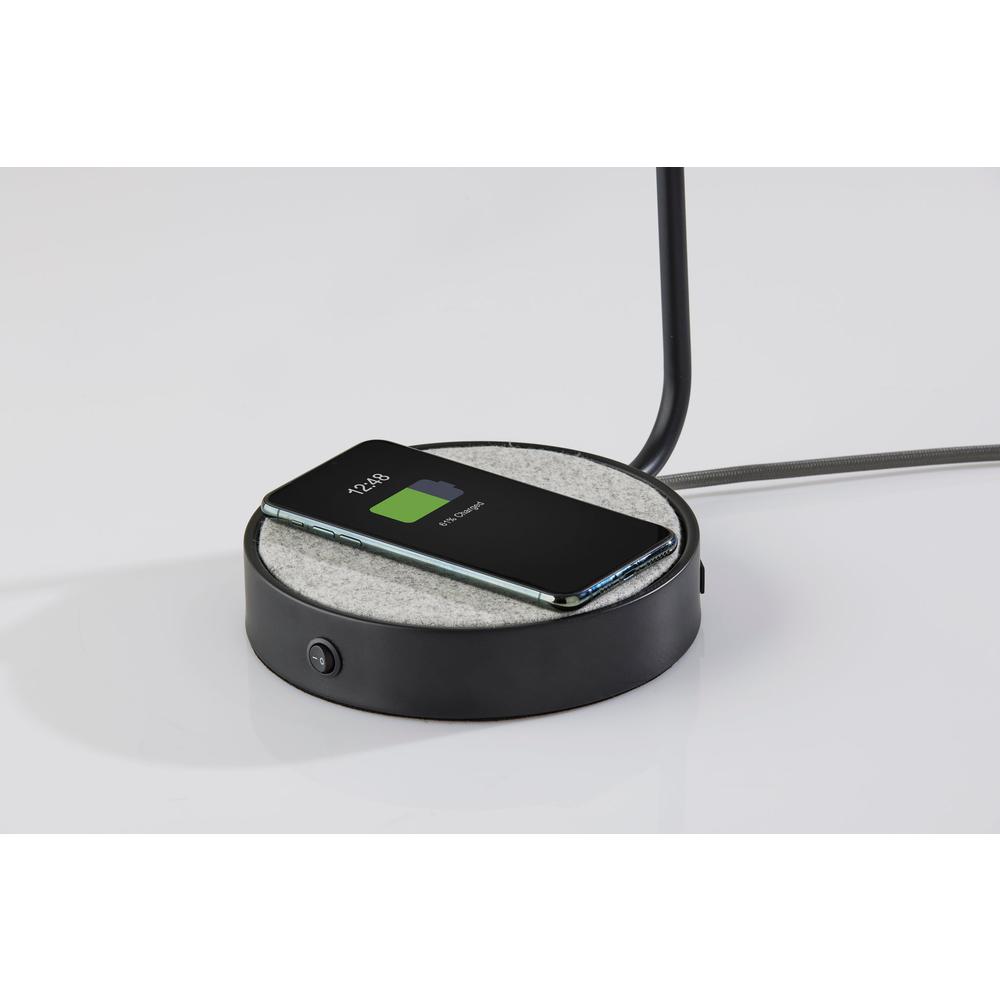 Brooks AdessoCharge Wireless Charging Desk Lamp