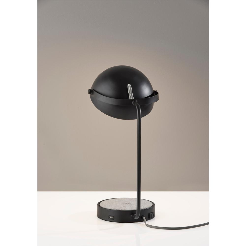Brooks AdessoCharge Wireless Charging Desk Lamp