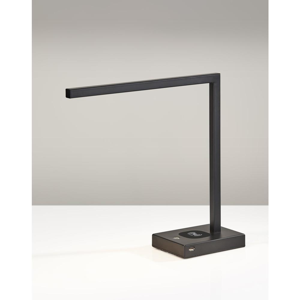 Aidan AdessoCharge LED Desk
Lamp