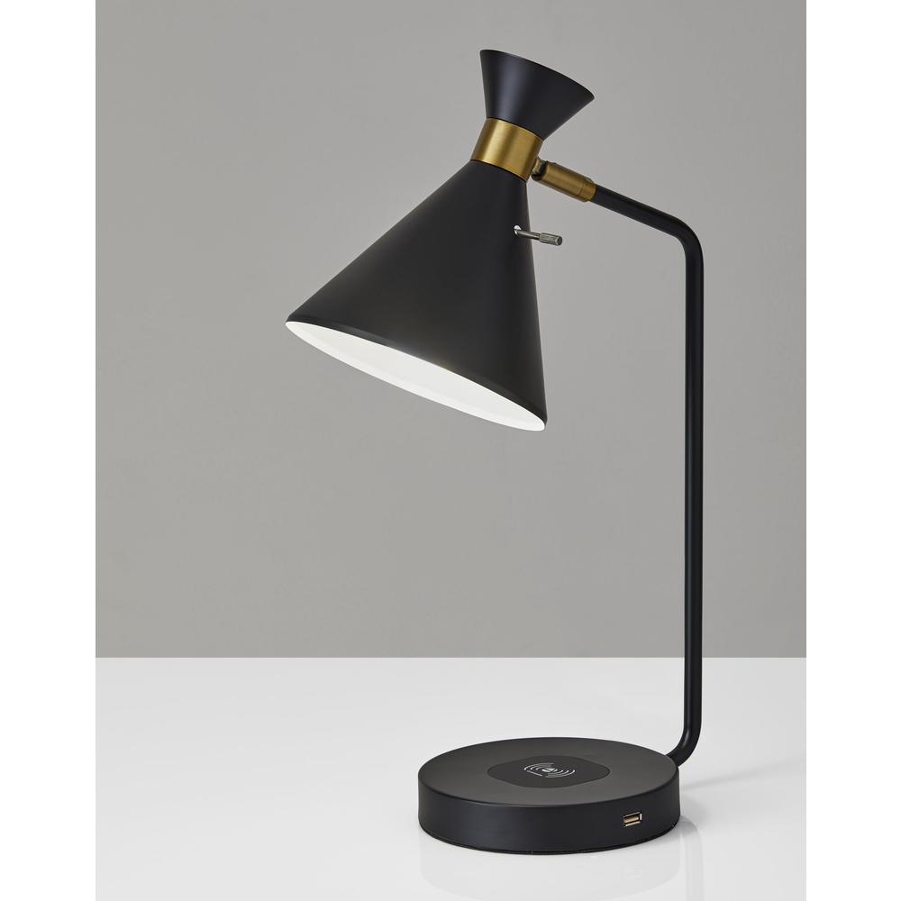 Maxine AdessoCharge Desk Lamp