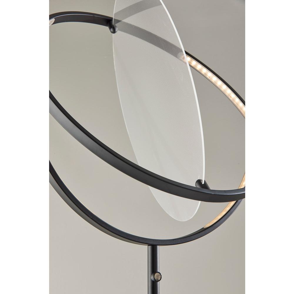 Orsa LED Floor Lamp