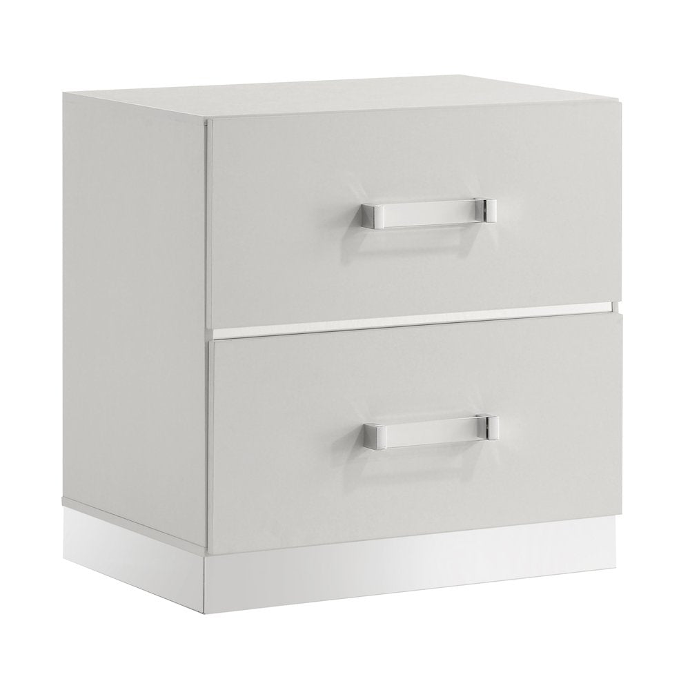 Europa 5-Piece Wood Queen Bedroom Set (B/Dr/Mr/Ch/Ns), White