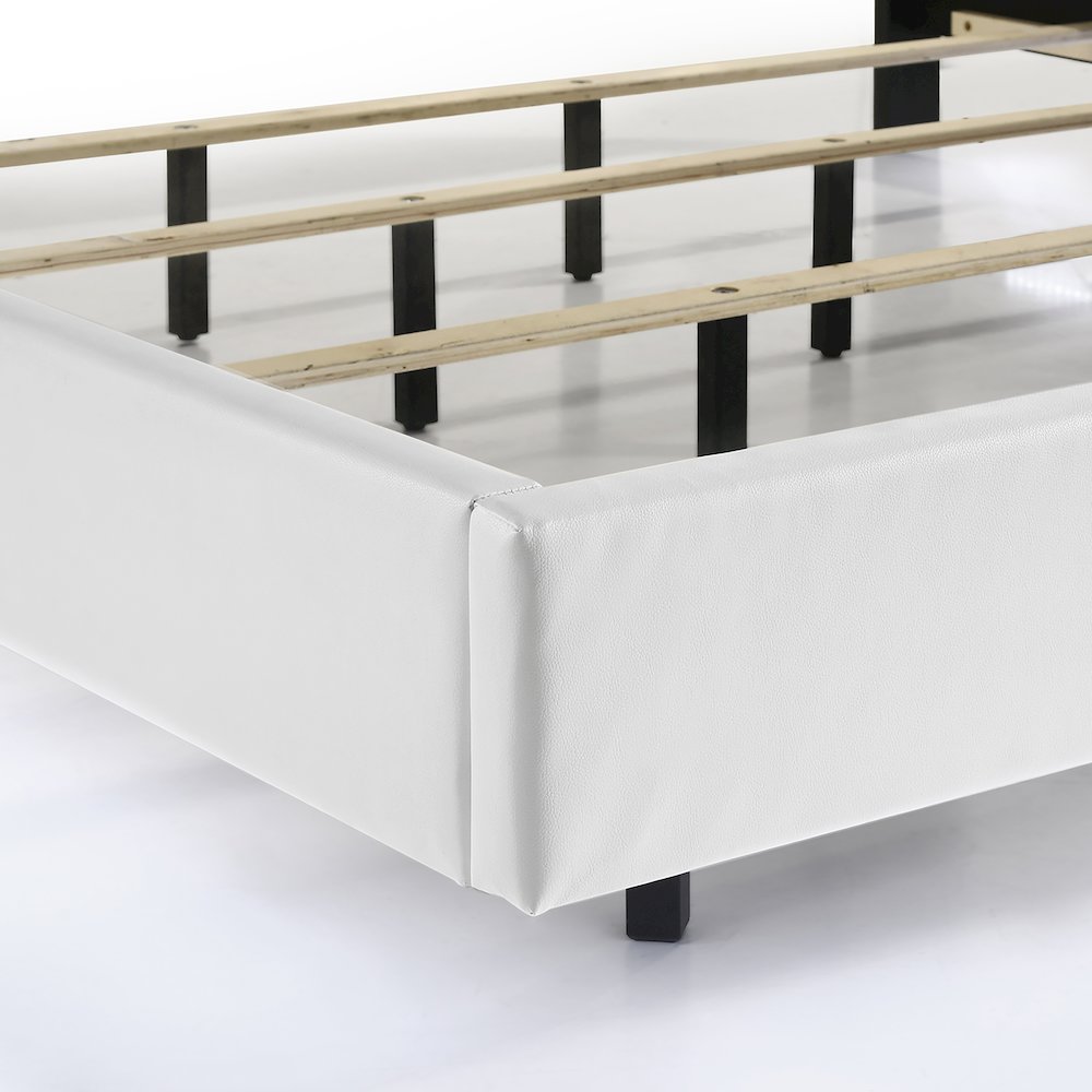 Europa 4-Piece Wood California King Bedroom Set (B/Dr/Mr/Ns), White
