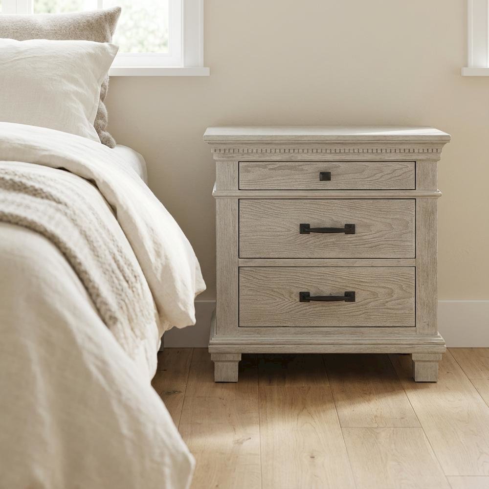Gray Wood Nightstand with 3 Drawers and Modern Design for Bedroom Storage