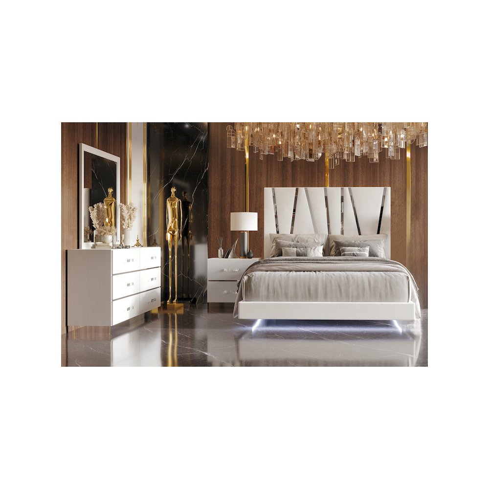 Europa 4-Piece Wood California King Bedroom Set (B/Dr/Mr/Ns), White