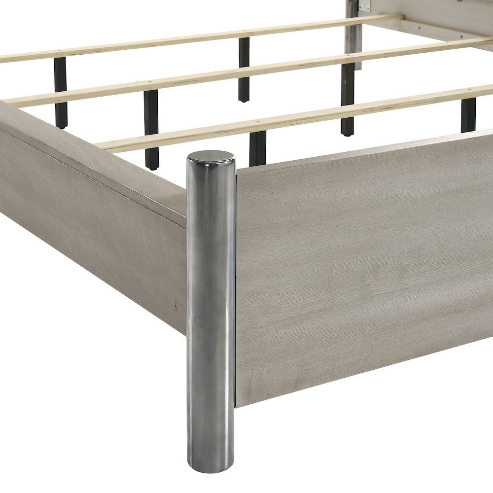 New Classic Furniture Lennox Wood California King Size Panel Bed in Gray