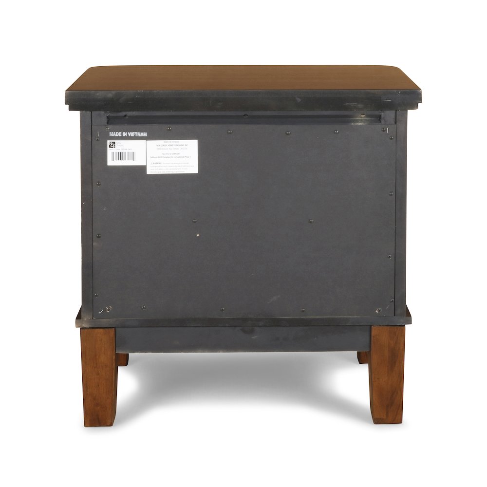 Cagney 3-Pc Wood Bedroom Set with Chest in Chestnut