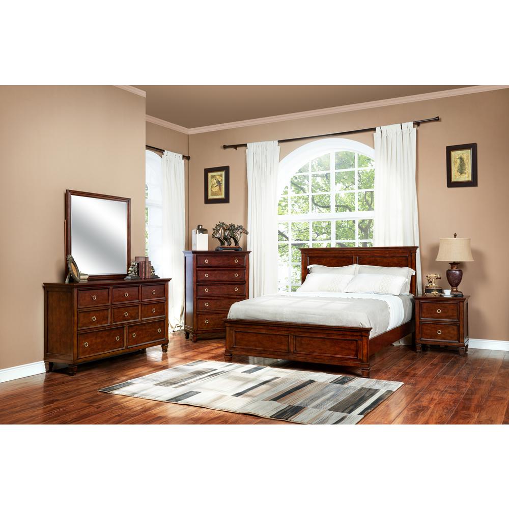 Furniture Tamarack 5-Piece Solid Wood 5/0 Q Bedroom Set in Cherry