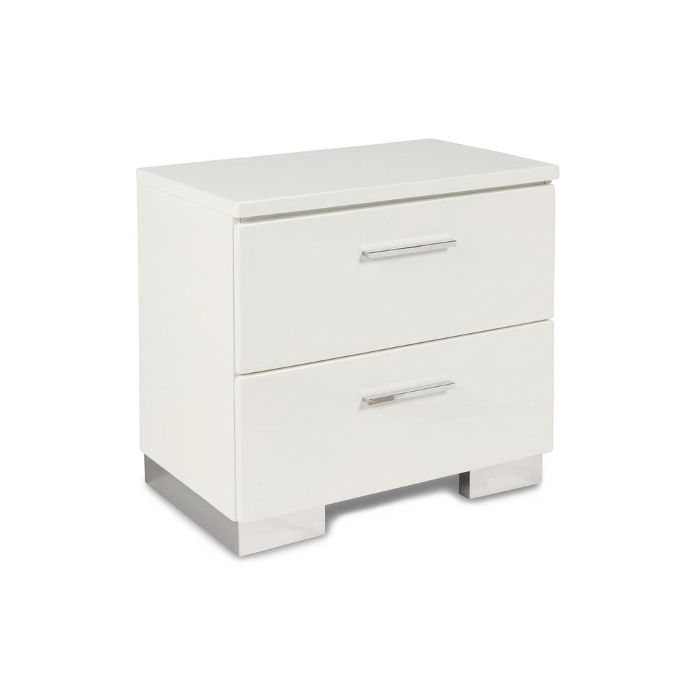 Sapphire 4-Piece Wood Queen Bedroom Set with Nightstand in White