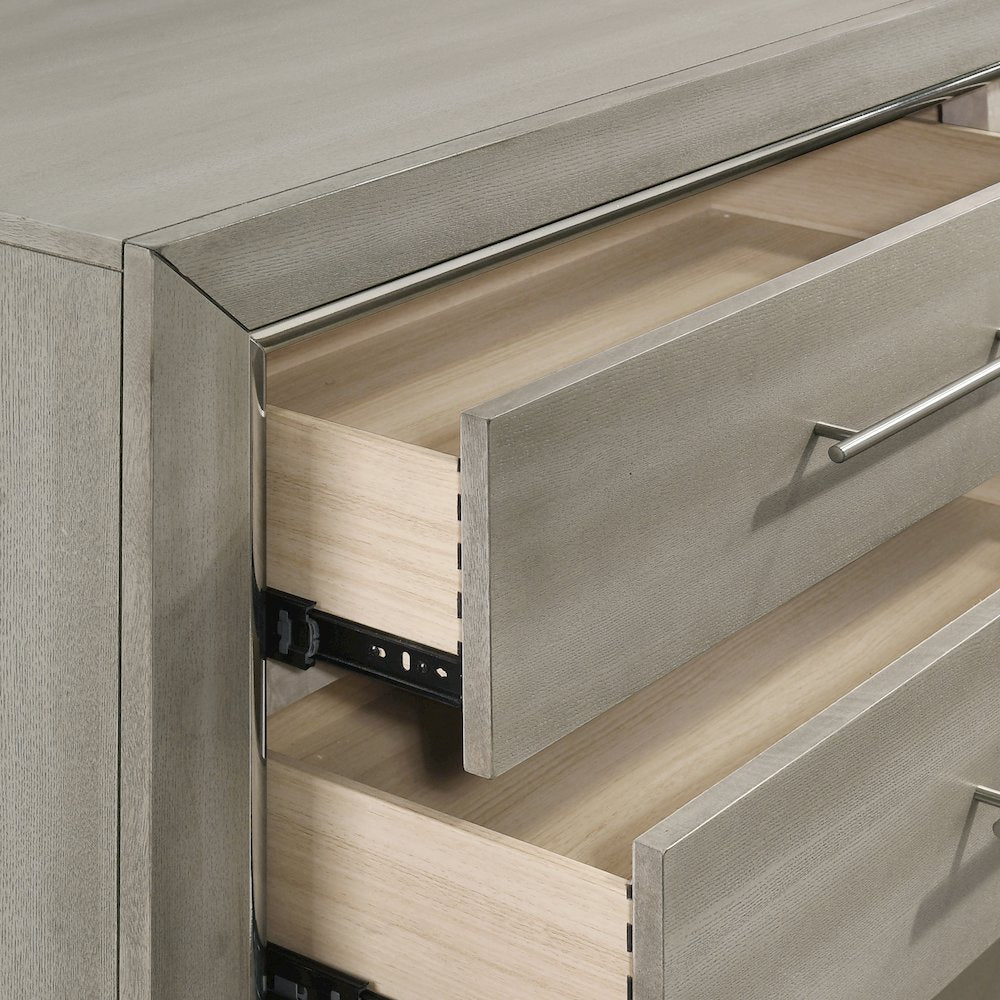 New Classic Furniture Lennox 4Pc Wood King Bedroom Set w Chest in Gray