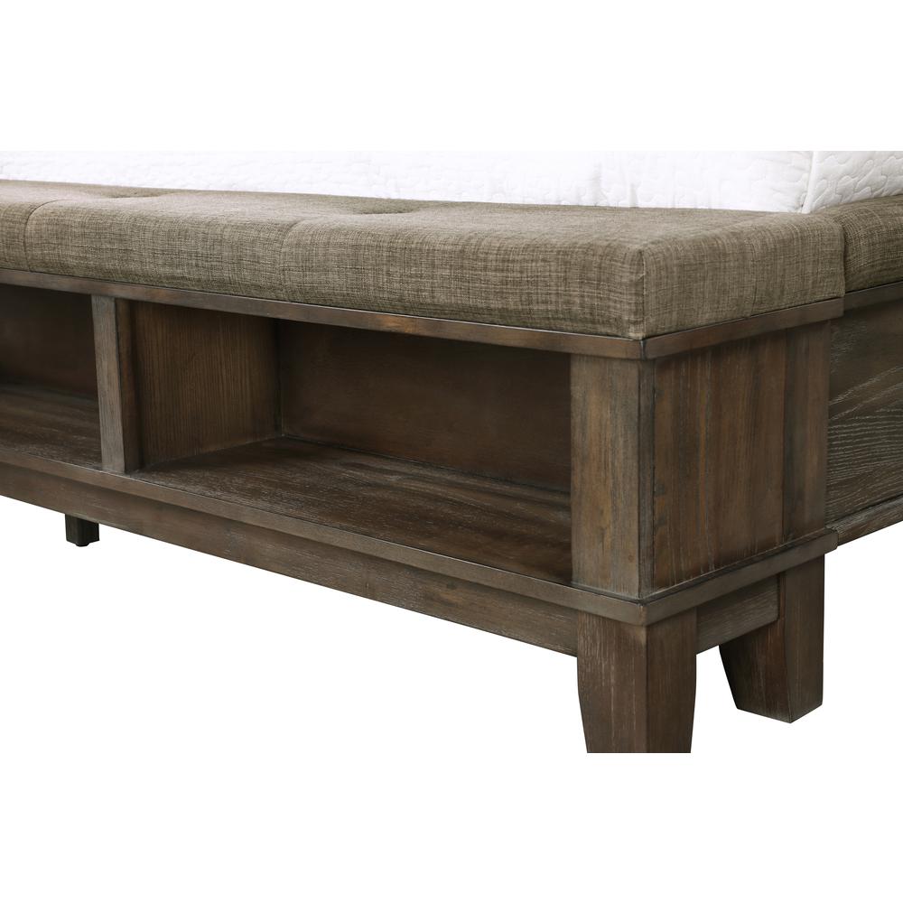 Furniture Cagney Traditional Queen Wood Bed in Brown