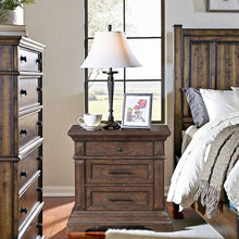 Wood Nightstand with Drawers – Classic 3 Drawer Nightstand in Brown