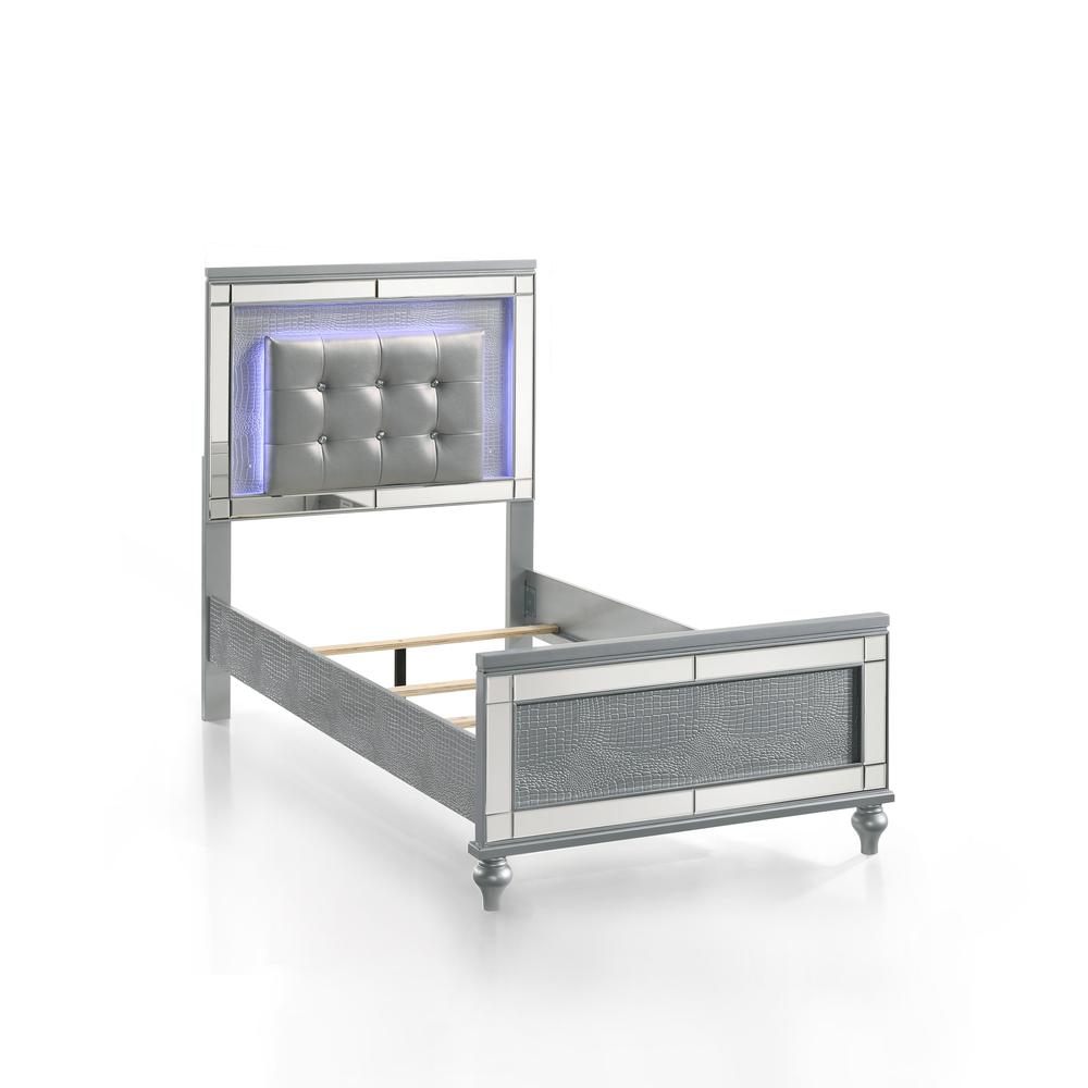 Furniture Contemporary Solid Wood 3/3 Twin Bed in Silver