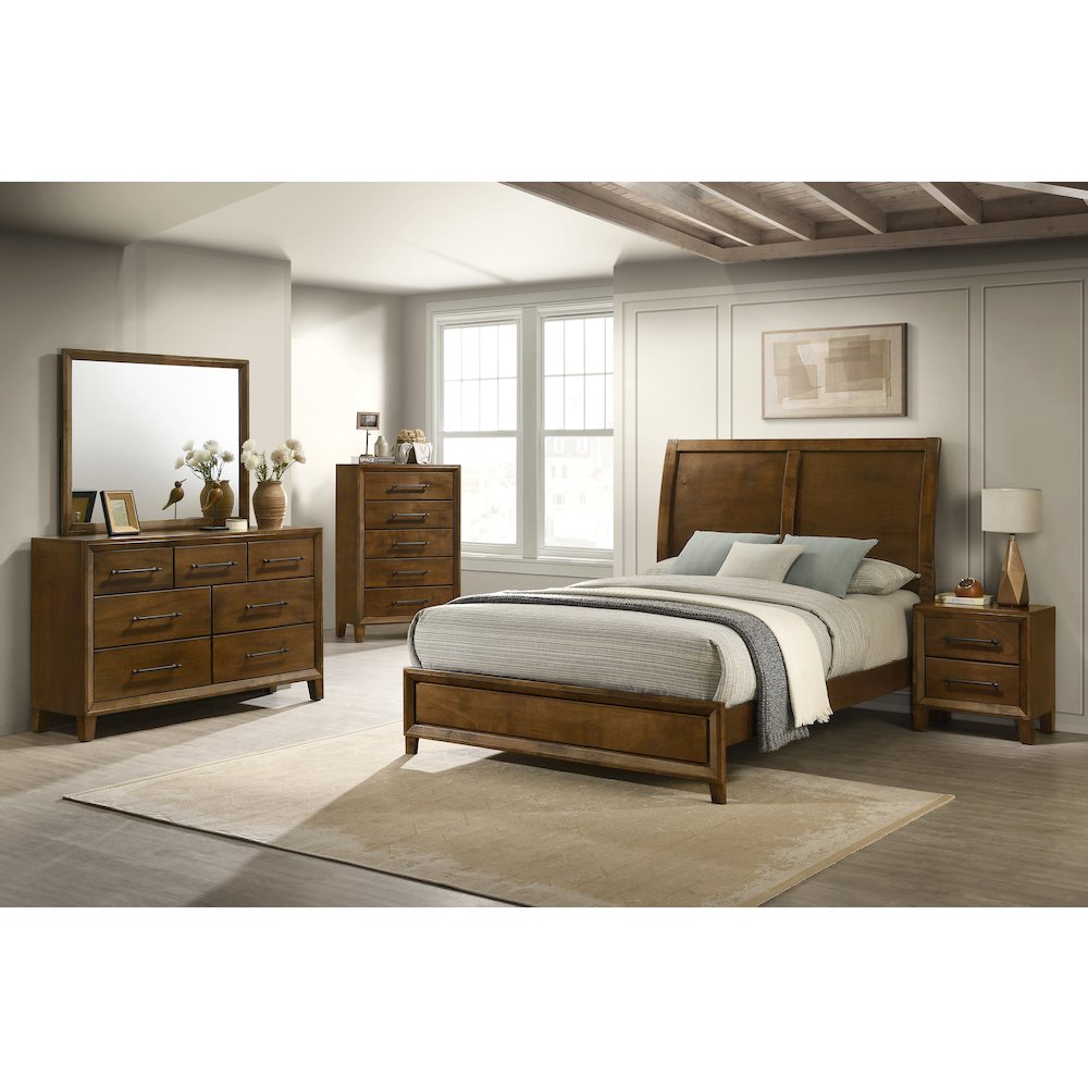 Ballard 5-Piece Wood Queen Bedroom Set w Chest in Walnut