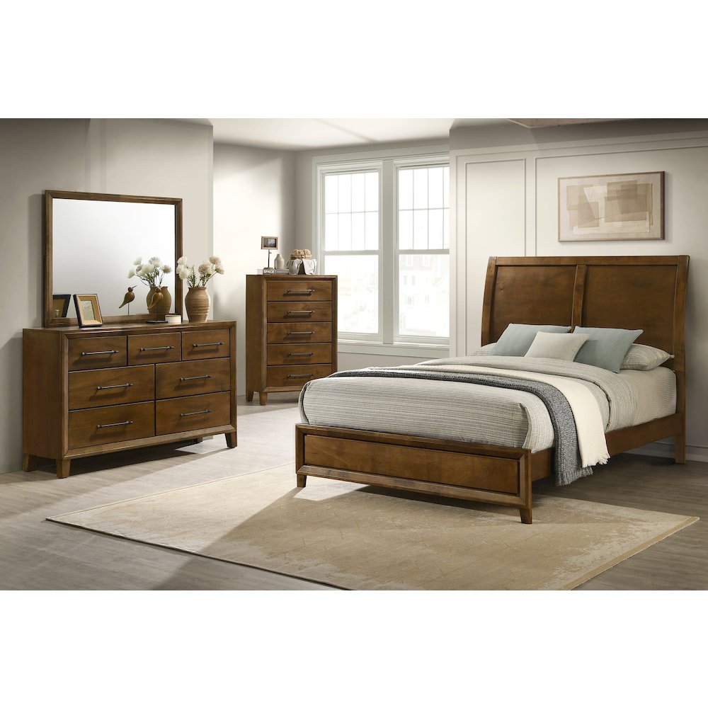 Ballard 4-Piece Wood Queen Bedroom Set w Chest in Walnut