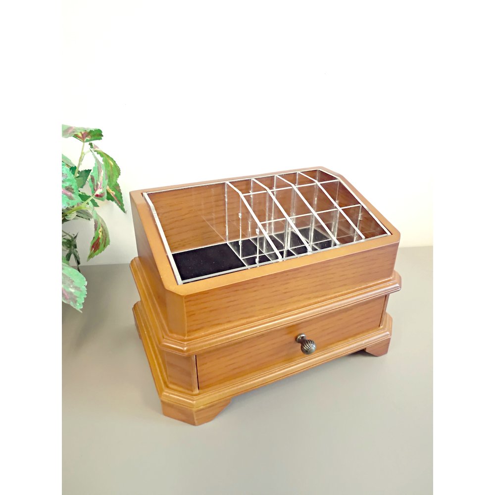 Cosmetic Organizer