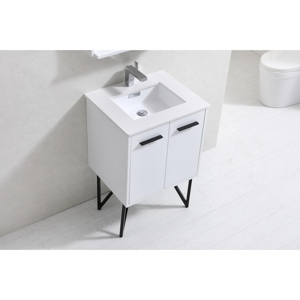 Bosco 24" Modern Bathroom Vanity w/ Quartz Countertop and Matching Mirror