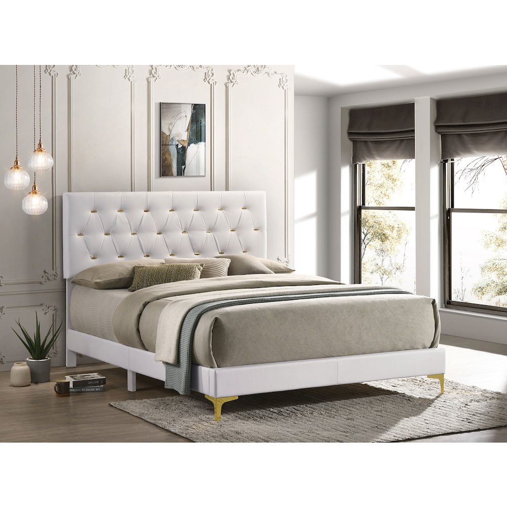 James White Upholstered Queen Panel Bed