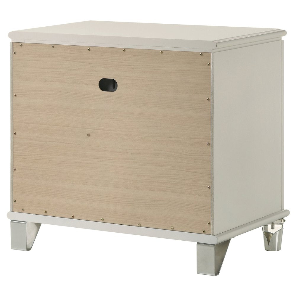 Gwendolyn Pearl White 2-drawer Nightstand Bedside Table