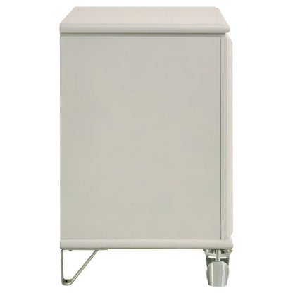 Gwendolyn Pearl White 2-drawer Nightstand Bedside Table